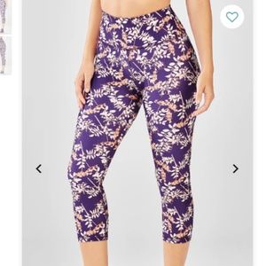 Fabletics High-Waisted Printed PowerHold Crop - XL
